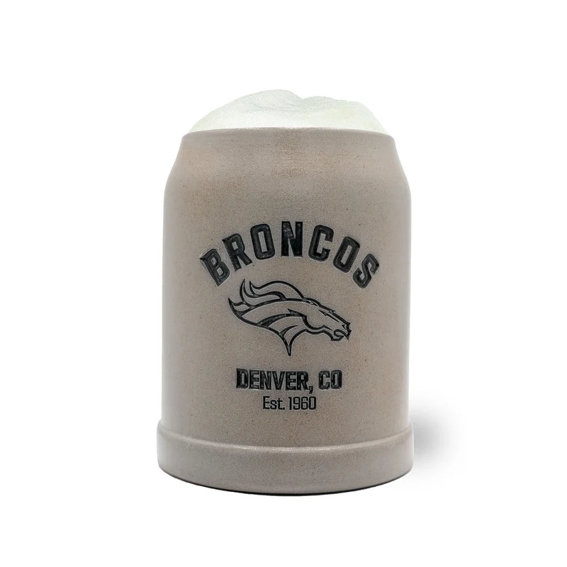 ®NFL PREMIUM Teamkrug "Denver Broncos"