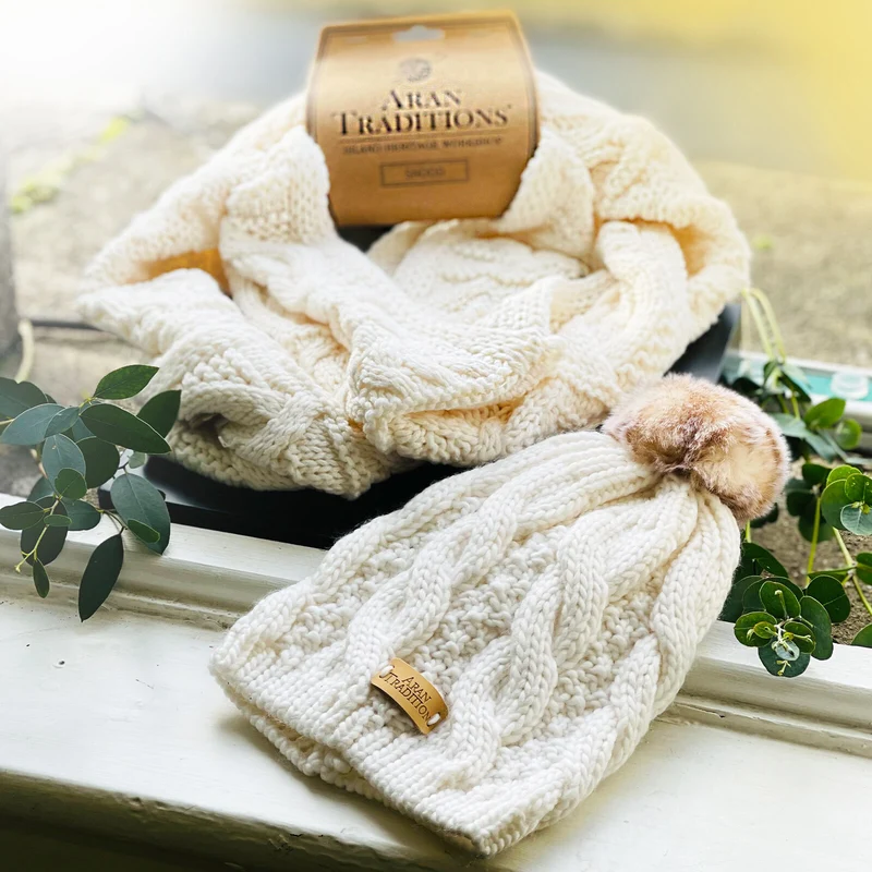 Knitwear Snood & Hat Gift Set Cream