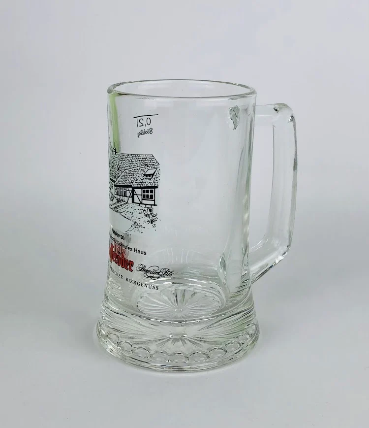 1 x Hasseröder Bier Krug 0,2l - " Motiv 3 : Wernigerode, Schiefes Haus "