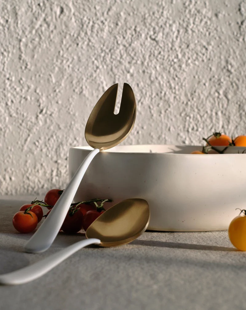 The Serving Bowl