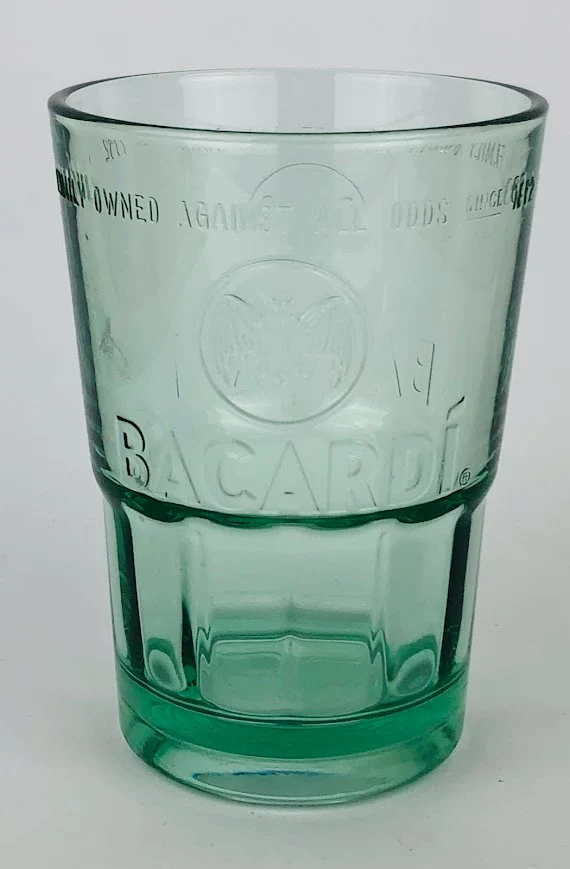 1 x Bacardi Glas Ca. 0,3l