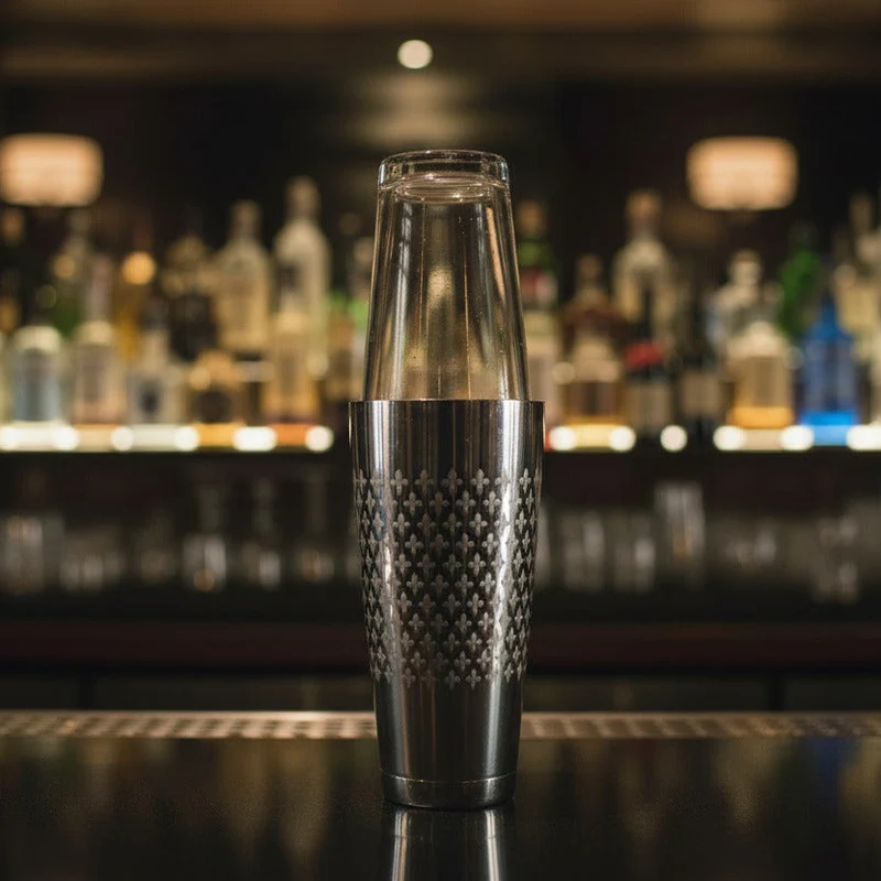 Boston Shaker Lilie mit Mixingglas BARCRAFTERS