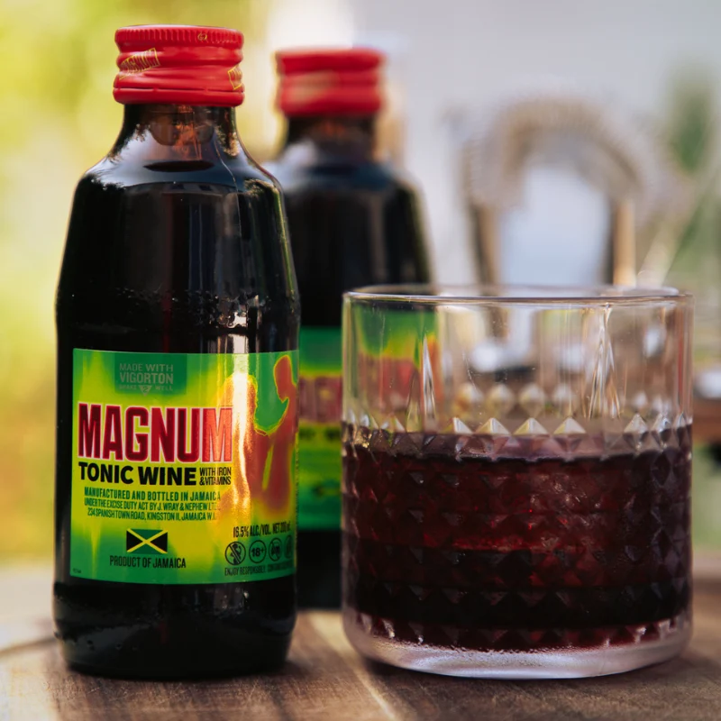 Magnum Tonic Wine 16,5% Vol. - Made in Jamaica