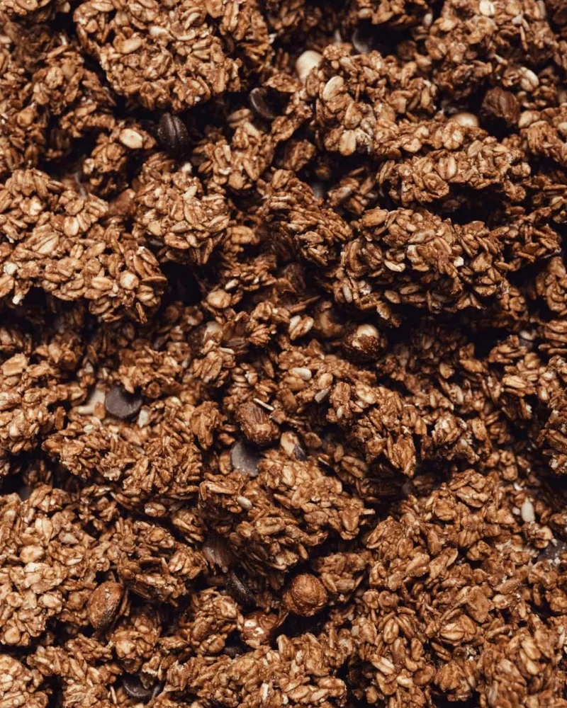 Chunky Granola mit Zartbitterschokolade und Haselnüssen, 500g