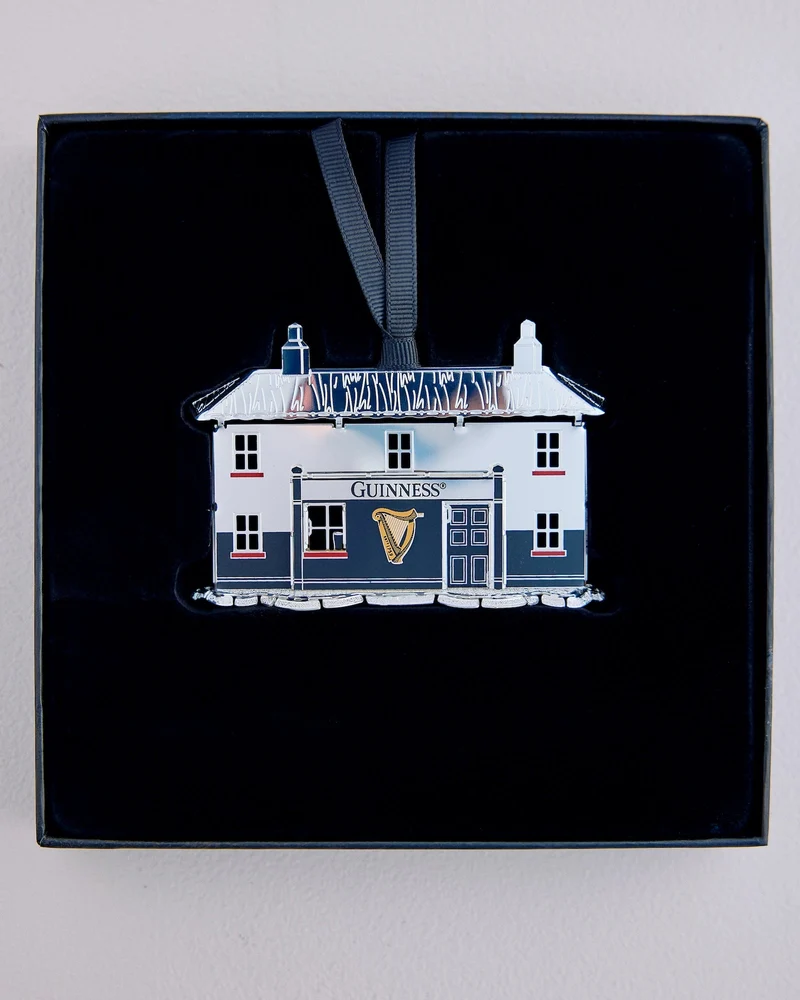 Newbridge Silverware Guinness Pub Decoration