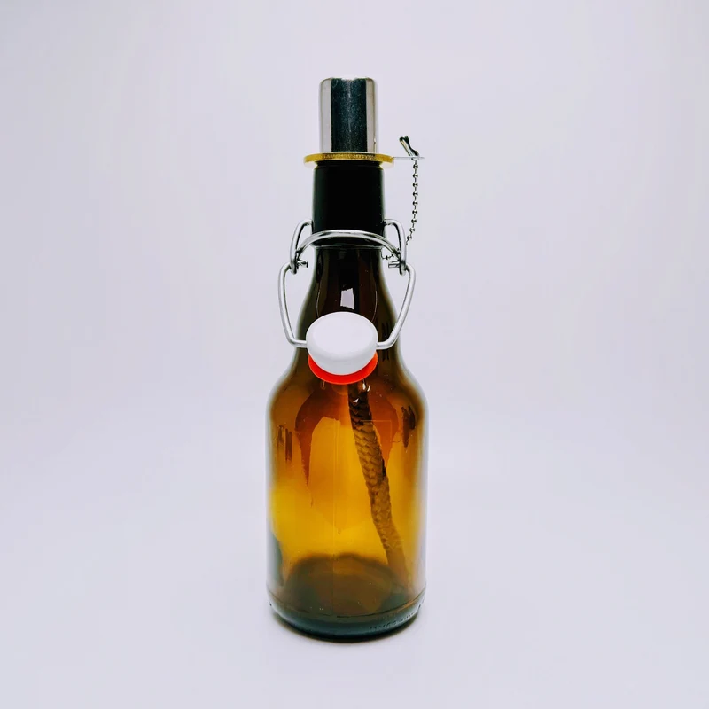 Bügelflaschen-Öllampe “Bügel Burner“ | Handgemachte Öllampe aus Bierflaschen | Ideal für Garten & Balkon | Perfektes Bierliebhaber Geschenk
