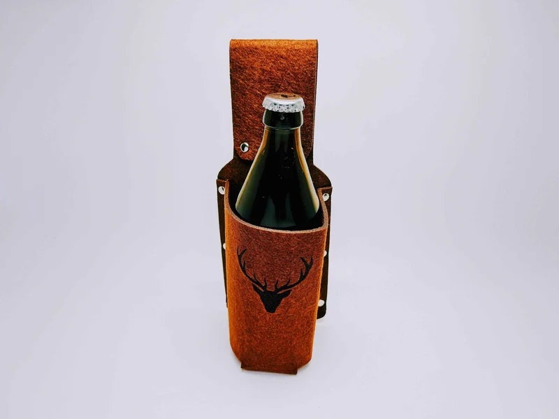 Bierholster Gürtelholster Getränkehalter für Bierflaschen | Einzigartiges Männergeschenk | Echtes Leder oder Filz | Karneval Fasching Kostüm