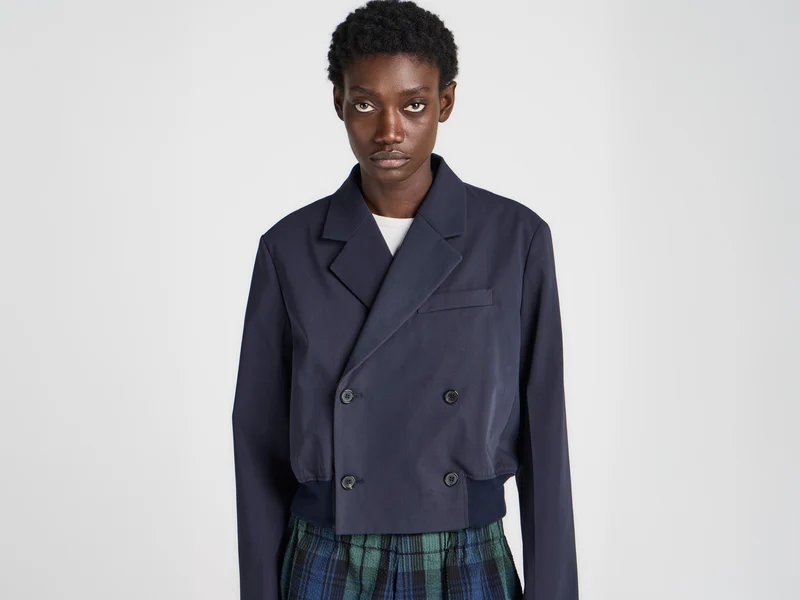 WOMENS CROPPED BLAZER IN NAVY