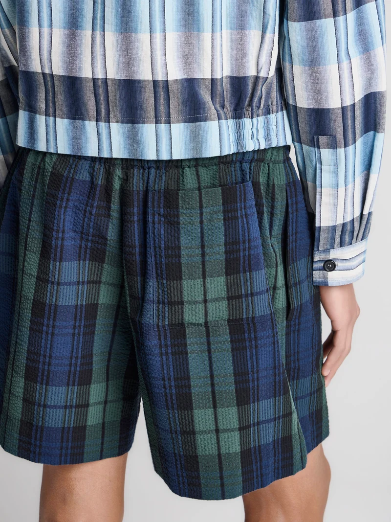 MENS CHECKERED SHORTS IN NAVY & GREEN
