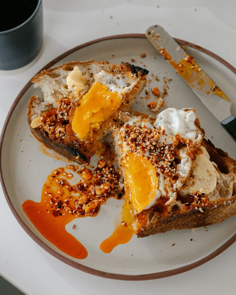 Extra Hot Peanut Rāyu Knuspriges Chiliöl mit Erdnüssen, 240g