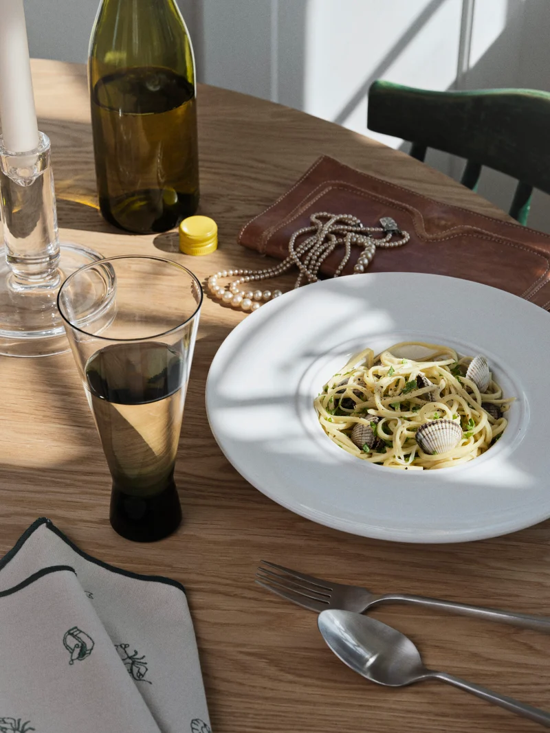 Broste Copenhagen Pastaset Stevns 6-teilig / 2 Personen - 2 Speisetelle, 2 Pastateller und 2 Kleine Teller