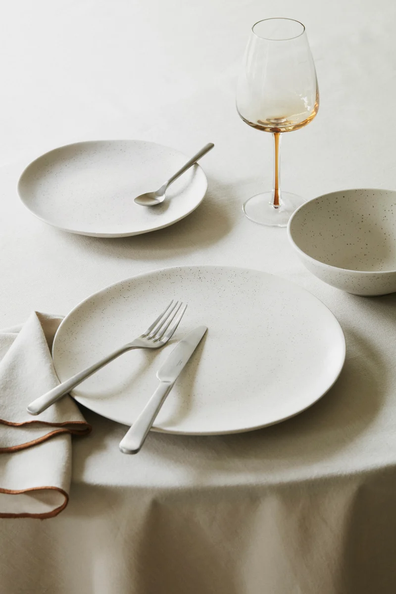 Broste Copenhagen Geschirrset Nordic Vanilla 6-teilig / 2 Personen - 2 Speiseteller, 2 Frühstückteller und 2 Schalen