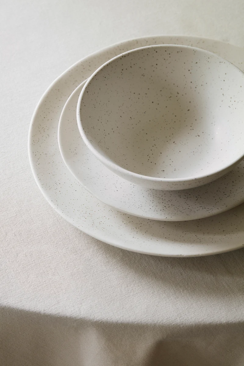 Broste Copenhagen Geschirrset Nordic Vanilla 6-teilig / 2 Personen - 2 Speiseteller, 2 Frühstückteller und 2 Schalen