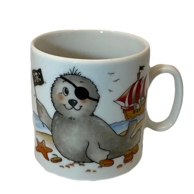 Tasse, Porzellan, Robbe „Pirat“ mit Wunschnamen - Jeder Name ist möglich!
