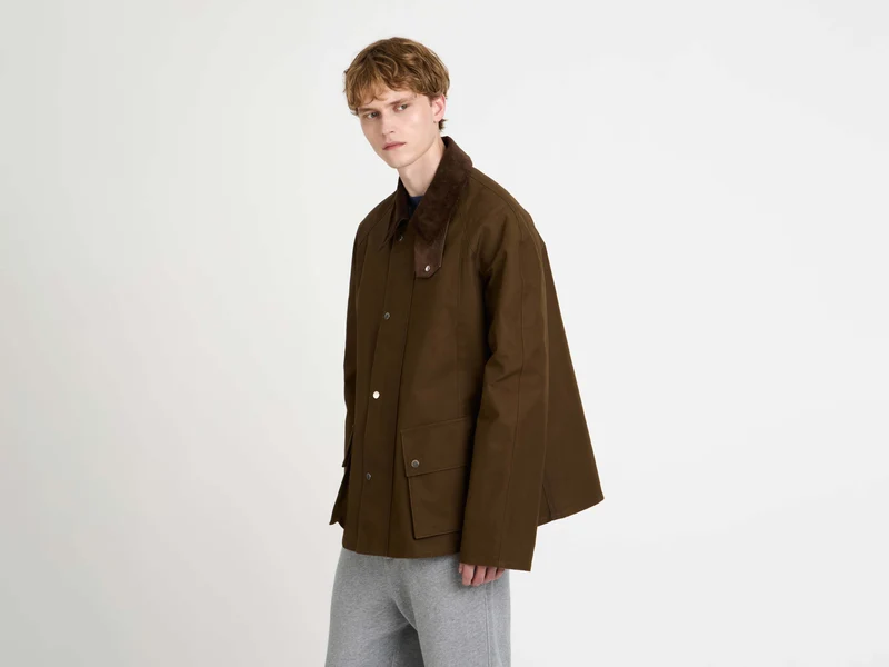 MENS RAGLAN SLEEVE OUTDOOR JACKET IN DARK OLIVE