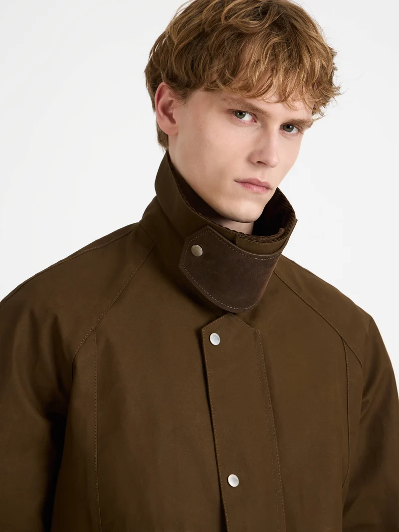 MENS RAGLAN SLEEVE OUTDOOR JACKET IN DARK OLIVE