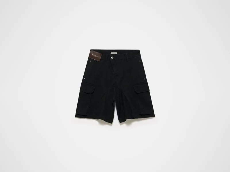 MENS TWISTED PATCH POCKET SHORTS IN BLACK