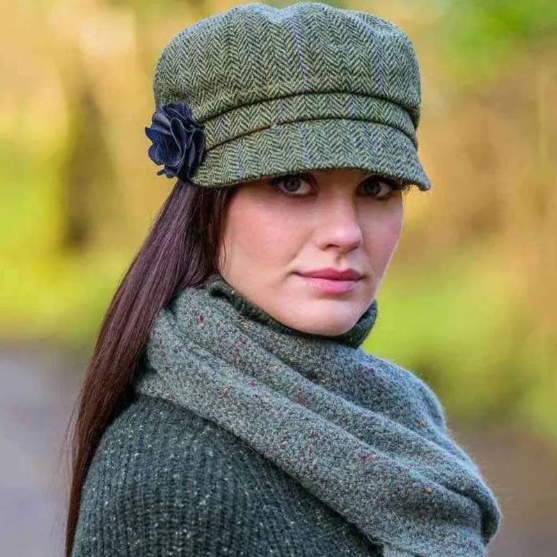 Women's Irish 8 Piece Hat with Rosette Detail