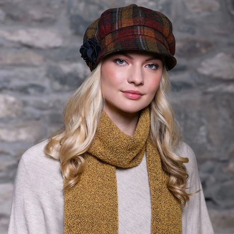 Women's Irish 8 Piece Hat with Rosette Detail