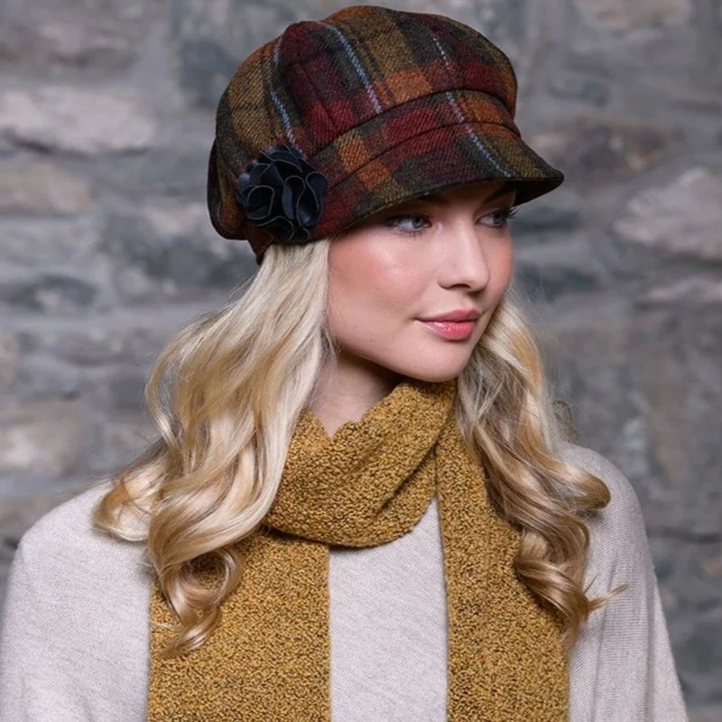 Women's Irish 8 Piece Hat with Rosette Detail