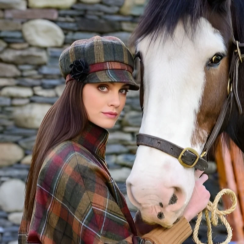 Women's Irish 8 Piece Hat with Rosette Detail