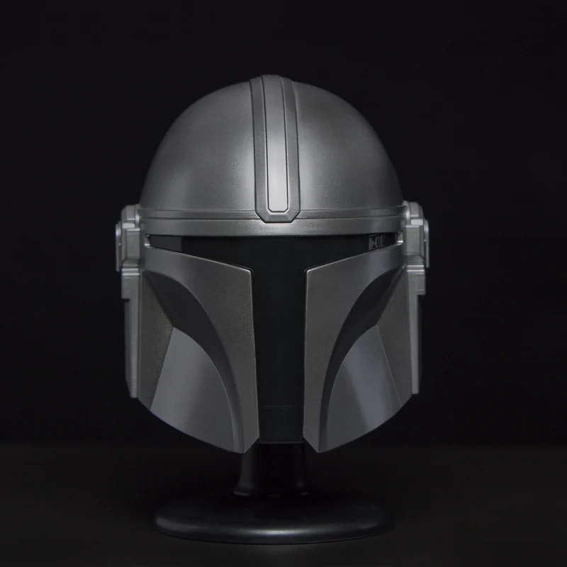 Star Wars - Mandalorian Mini Helm Replik auf Base