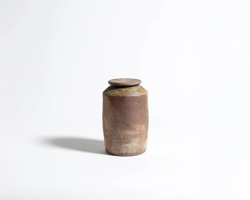 Akiko Hirai Tall Wood Fire Effect Tea Caddy in Beige