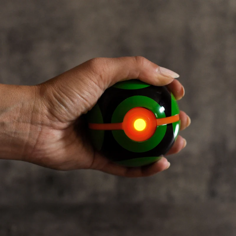 Pokemon - Finsterball Replik mit Licht