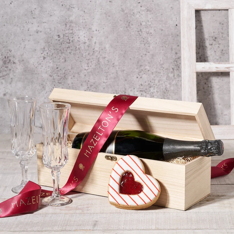 "Love Is In The Air" Champagne Gift Set