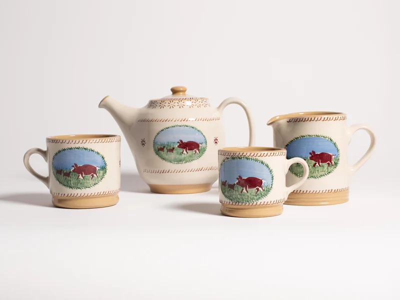 NICHOLAS MOSSE WHITE PIG TEA POT IN WHITE & MULTI