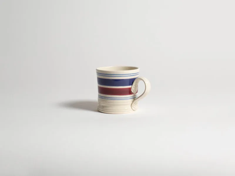 NICHOLAS MOSSE SHAMROCK MUG IN BLUE & BURGUNDY