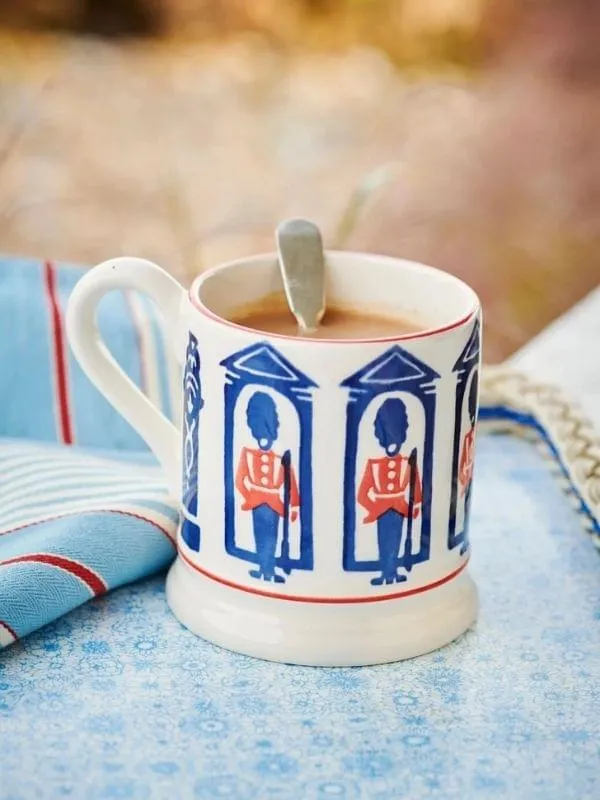 Emma Bridgewater King's Guard 1/2 Pint Mug