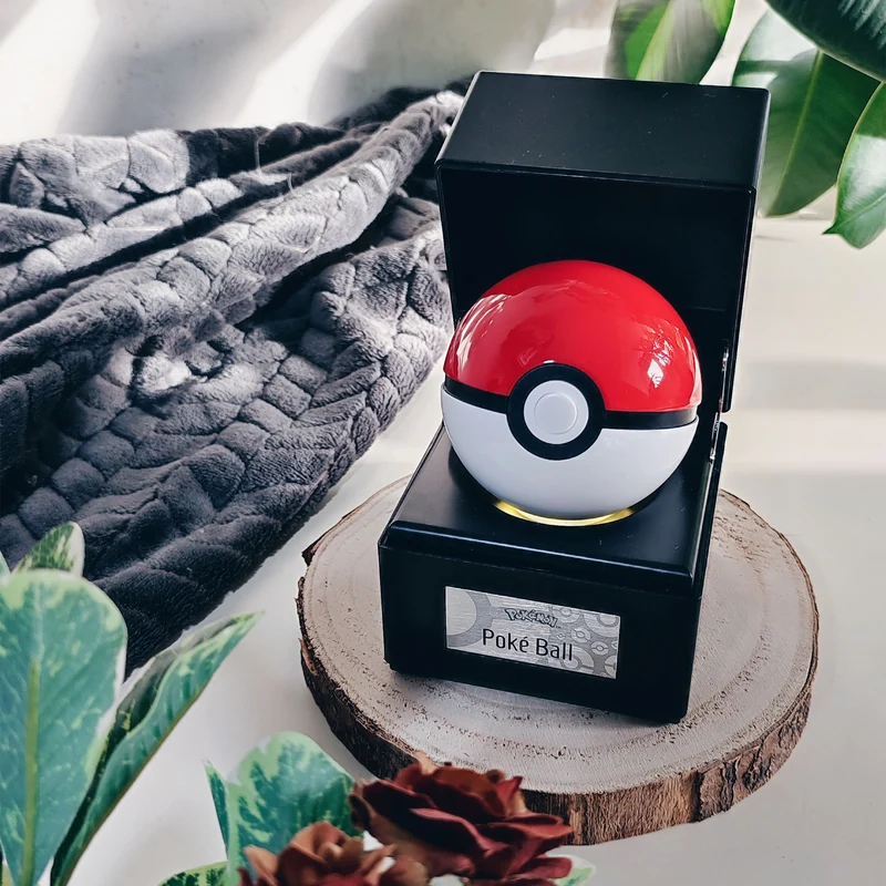 Pokemon - Pokeball Replik mit Licht
