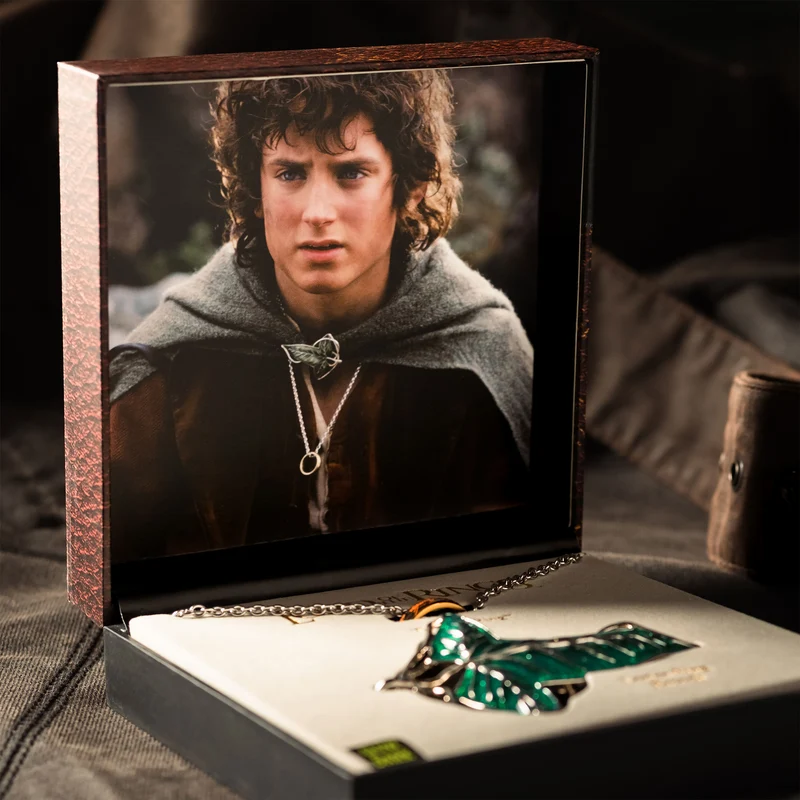 Der Herr der Ringe - Frodo Schmuckset mit Glow in the Dark Effekt