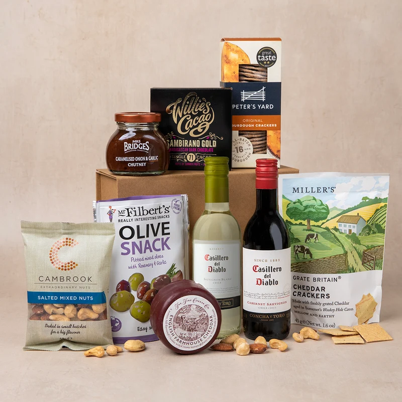 Luxury Cheese & Wine Hamper – White & Red Combo