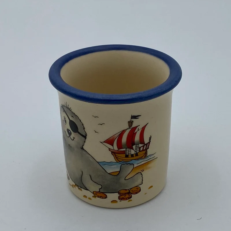 Eierbecher / Schnapsglas „Robbe Pirat“ mit Wunschnamen - Jeder Name ist möglich!