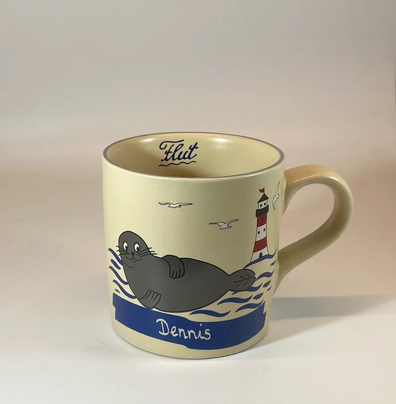 Kindertasse, Keramik, „Robbe“ groß mit Wunschnamen - Jeder Name ist möglich!
