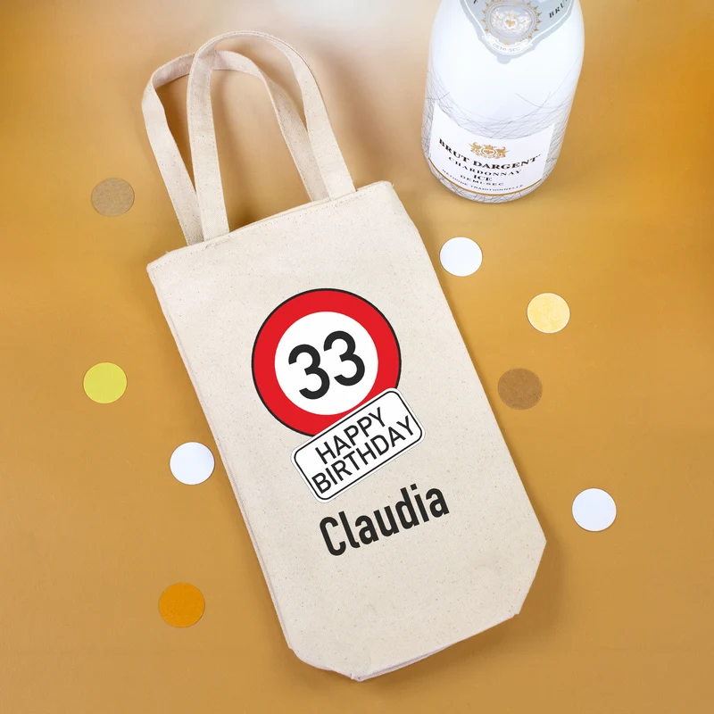 Flaschentasche zum Geburtstag im Verkehrszeichen Look mit Name & Alter personalisiert aus Baumwolle