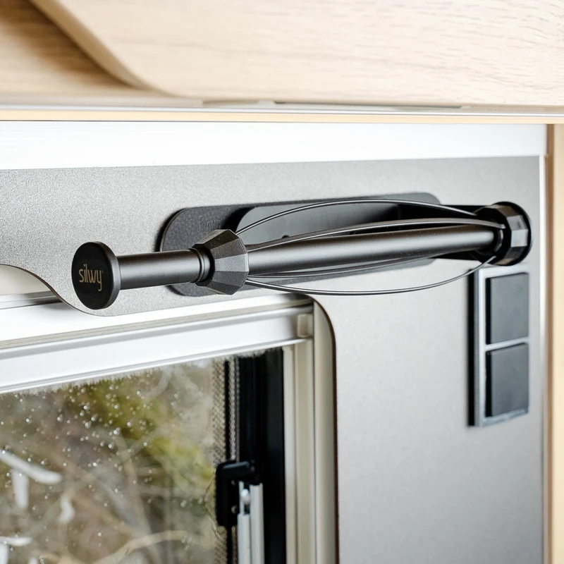 Magnet-Küchenrollenhalter inkl. Metall-Leiste und Camping Kochbuch