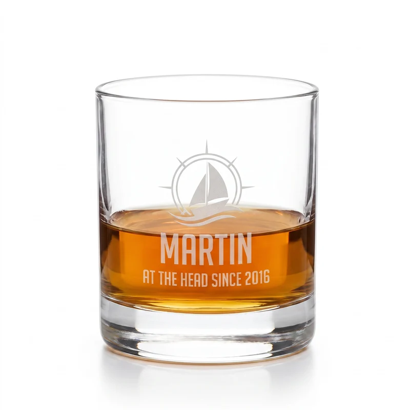 Whisky Glas zum Segeln personalisiert mit Gravur | 320 ml Whiskeyglas mit Segelboot Motiv