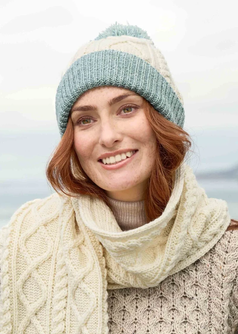 Two Tone Aran Pom Pom Hat | Natural & Mermaid