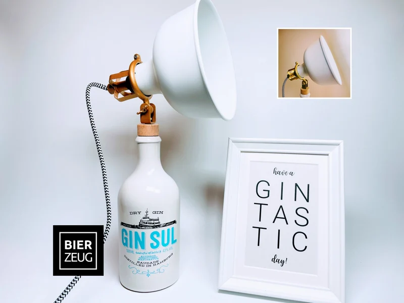 Gin Sul Vintage-Lampe | Handgemachte Upcycling Tischlampe aus Gin Sul | Einzigartige Geschenkidee | Retro Deko-Licht | Upcycling Leuchte