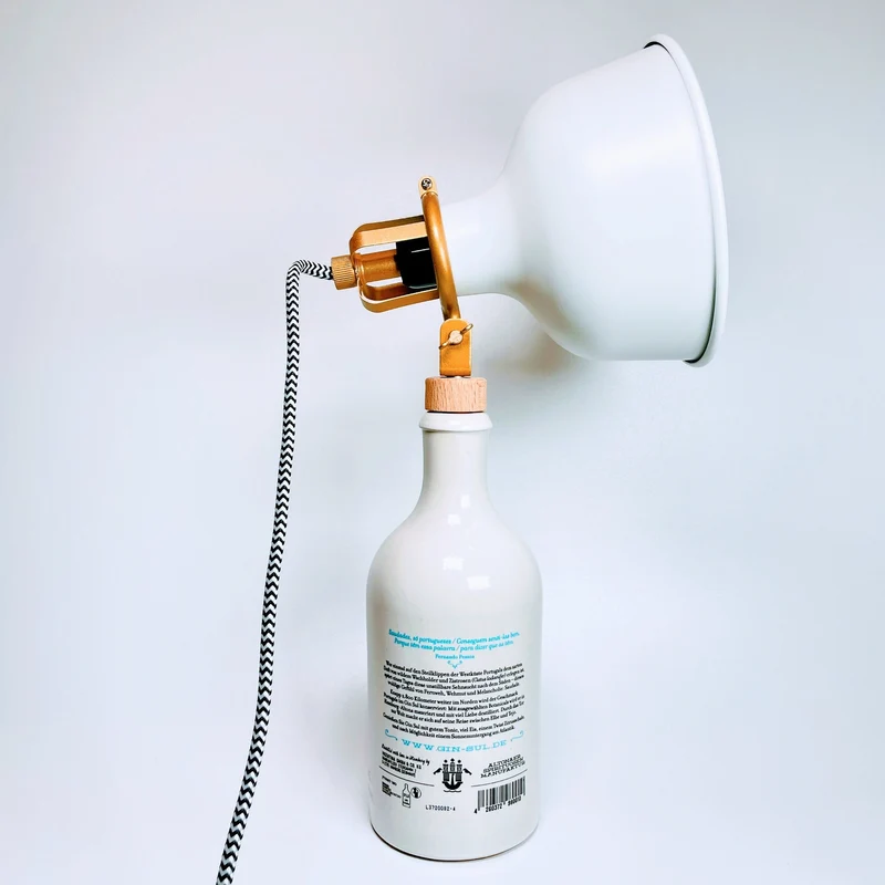 Gin Sul Vintage-Lampe | Handgemachte Upcycling Tischlampe aus Gin Sul | Einzigartige Geschenkidee | Retro Deko-Licht | Upcycling Leuchte