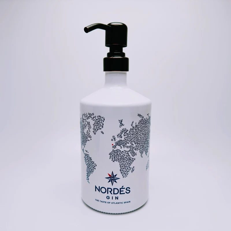 Gin Seifenspender aus echter Ginflasche – Handgemachter nachfüllbarer Pumpspender – Upcycling Seifenspender – Geschenkidee für Gin Liebhaber
