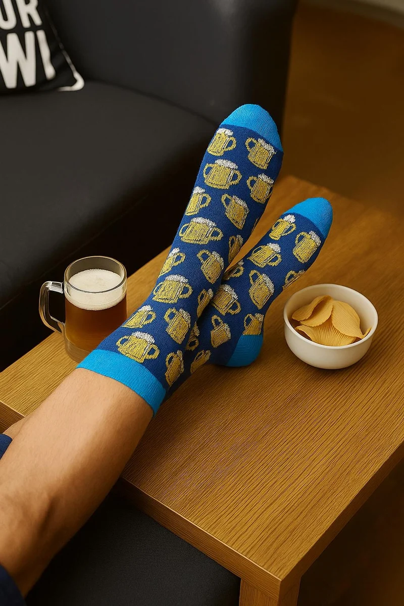 Lustiges Socken 4er Set – Bier, Grill, Fußball – Geschenkidee Männer – Größe 42–46