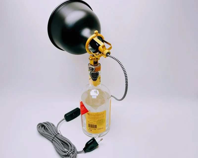 Don Papa Rum Lampe | Handgemachte Upcycling Tischlampe aus Don Papa Rum Flasche | Einzigartige Geschenkidee | Deko