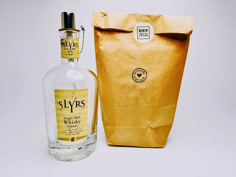 Whisky Öllampe aus echter Whiskyflasche – Handgemachte Upcycling Design Öllampe mit warmem Flammenlicht – Geschenkidee für Whisky Liebhaber