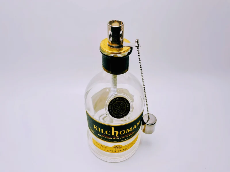 Whisky-Öllampe Kilchoman | Handgemachte Öllampe aus Kilchoma Whiskey Flaschen | Upcycling | Individuell | Geschenk | Schottland | Deko