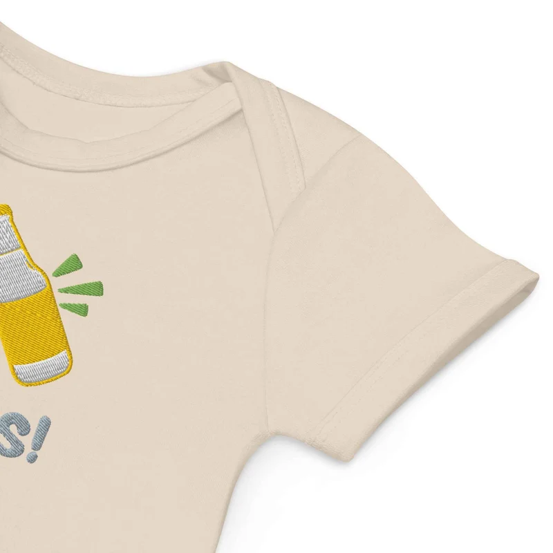 Baby Body mit Stick „Cheers!“ – Bio Baumwolle – Geschenk für neue Papas mit Bierliebe