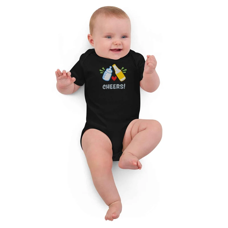 Baby Body mit Stick „Cheers!“ – Bio Baumwolle – Geschenk für neue Papas mit Bierliebe